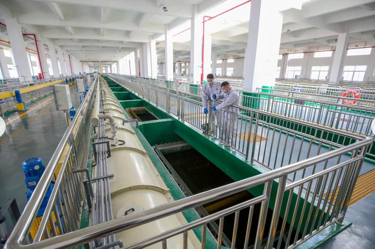 污水处理设备活性污泥系统维护要点全解析:生化系统高效运行指南